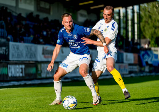 Trelleborgs Filip Bohman och GIF Sundsvalls Dennis Olsson