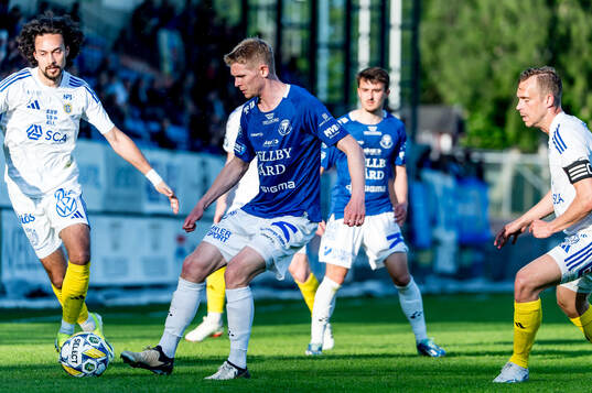 Trelleborgs Fritiof Björkén och GIF Sundsvalls Monir