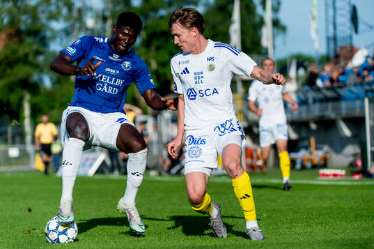 Trelleborgs Abel Ogwuche och GIF Sundsvalls Marcus Burman