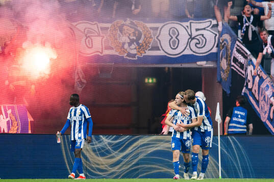 IFK Göteborgs Oscar Pettersson och Adam Carlén jublar