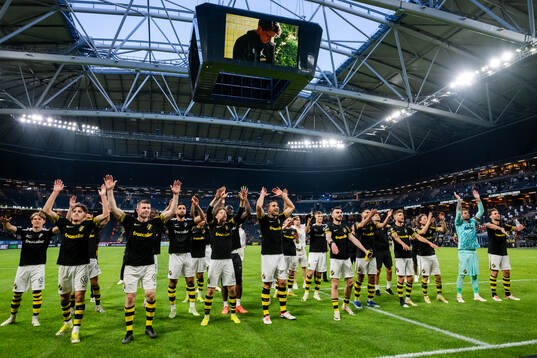AIKs spelare jublar