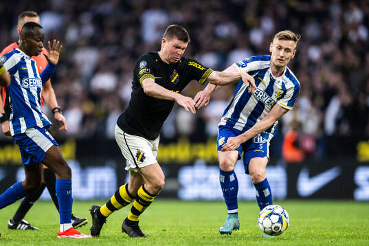 AIKs Mads Døhr Thychosen och IFK Göteborgs Sebastian