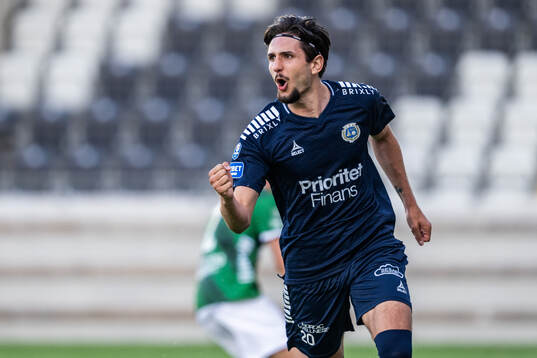 Utsiktens Filip Trpcevski jublar