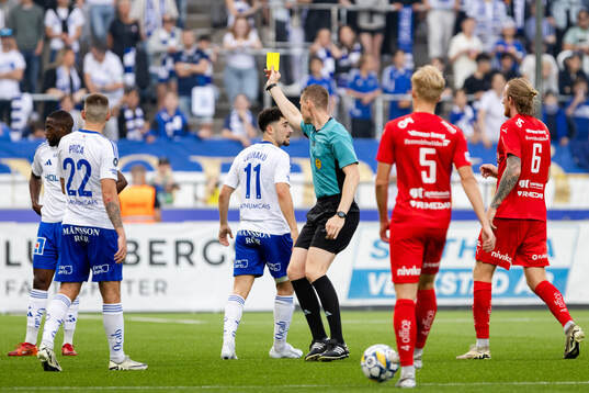 IFK Norrköpings Ismet Lushaku får en varning