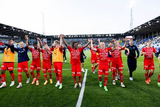 Värnamos spelare jublar