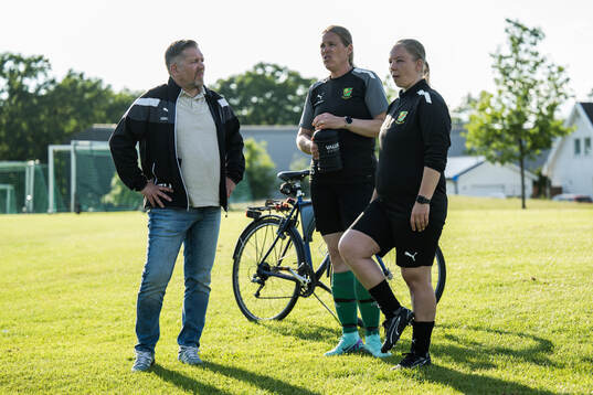 Ödåkras ordförande Thomas Hansen, Anna Augustinsson och