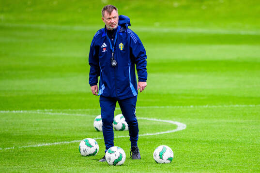 Head coach Peter Gerhardsson of Sweden at a training session