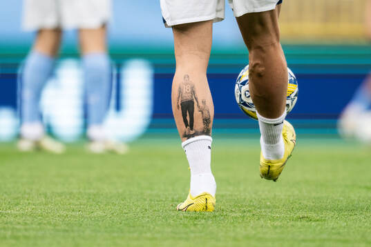 Malmö FFs Pontus Jansson värmer upp