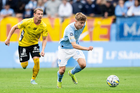 Elfsborgs Simon Hedlund och Malmö FFs Hugo Bolin