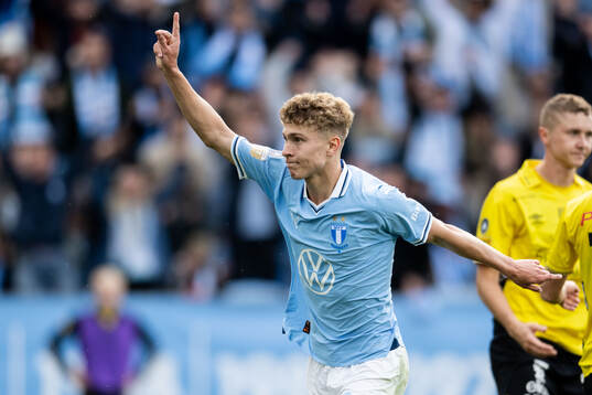 Malmö FFs Hugo Bolin jublar