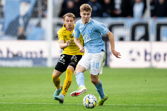 Elfsborgs Simon Hedlund och Malmö FFs Hugo Bolin