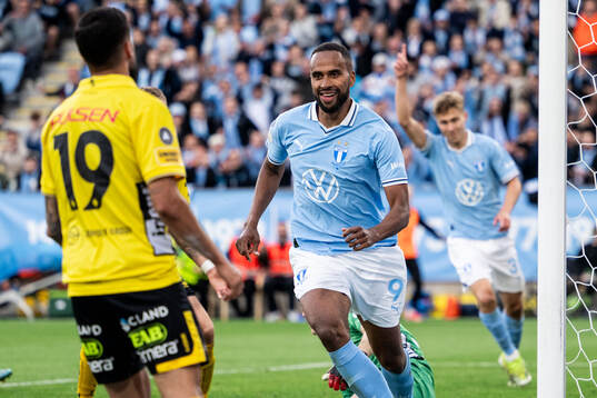 Malmö FFs Isaac Kiese Thelin jublar