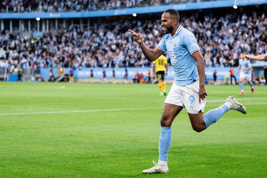 Malmö FFs Isaac Kiese Thelin jublar