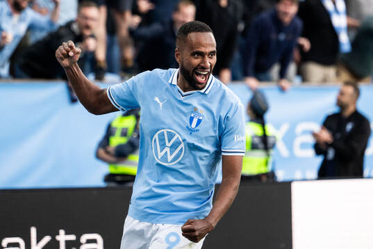 Malmö FFs Isaac Kiese Thelin jublar