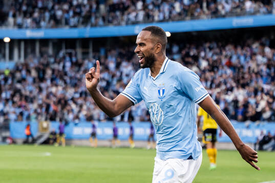 Malmö FFs Isaac Kiese Thelin jublar