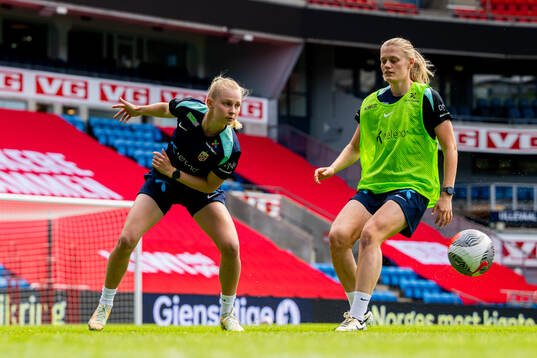 Emilie Marie Joramo and Mathilde Harviken of the Norwegian