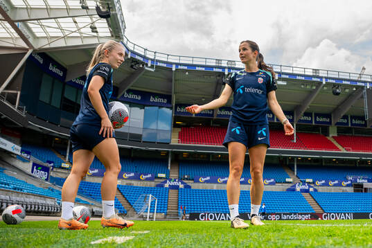 Thea Bjelde and Tuva Hansen of the Norwegian women's