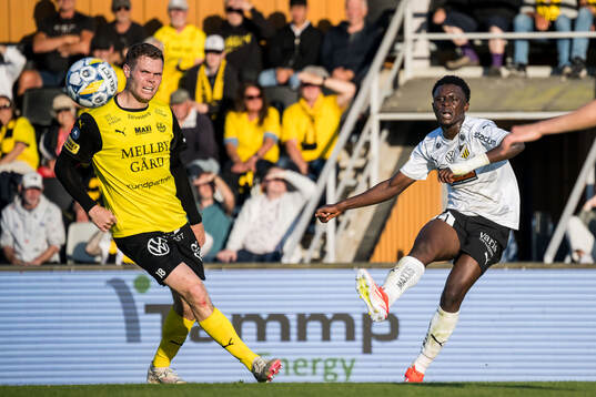 Mjällbys Jacob Bergström och Häckens Zeidane Inoussa