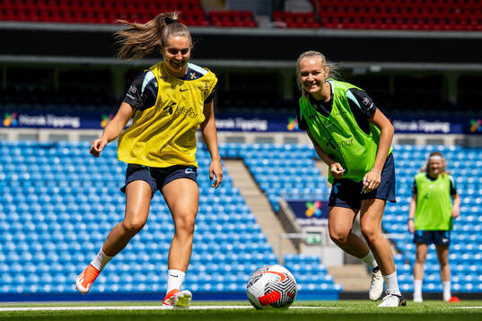 Vilde Bøe Risa and Frida Maanum of the Norwegian women's