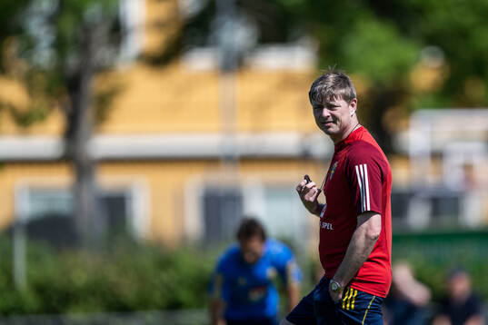 Head coach Jon Dahl Tomasson of the Swedish men's national