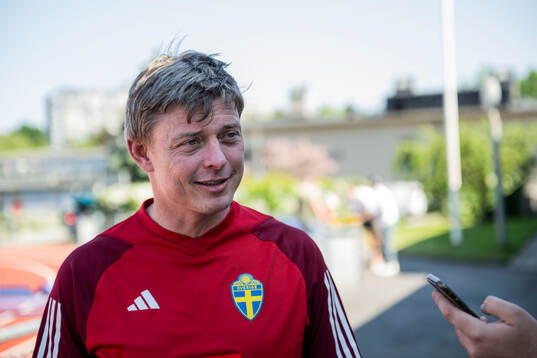 Head coach Jon Dahl Tomasson of the Swedish men's national