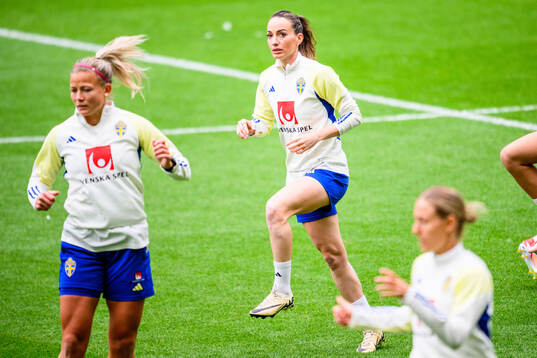 Kosovare Asllani of Sweden