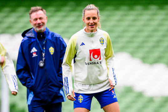 Bläddra bland fler bilder av Football, Sweden, Training 