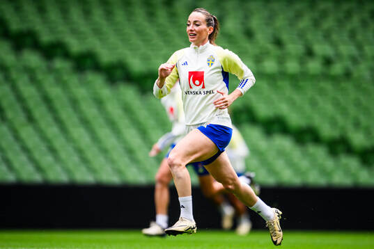 Kosovare Asllani of Sweden