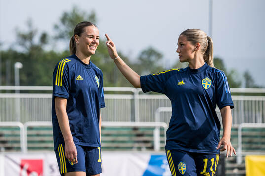 Matilda Ekblom and Novalie Jensen of Sweden