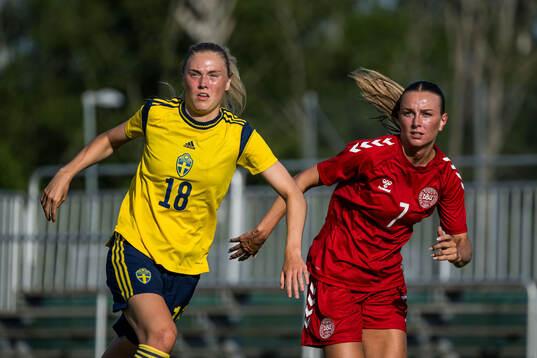 Ida Björnberg of Sweden and Josefine Valvik of Denmark