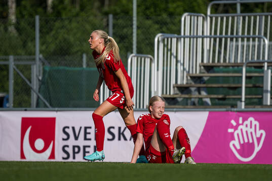 Laura Colstrup and Elvira Nejmann of Denmark looks dejected