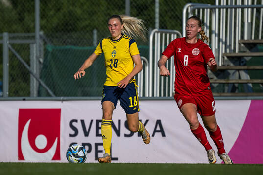 Ida Björnberg of Sweden and Emilie Holt of Denmark