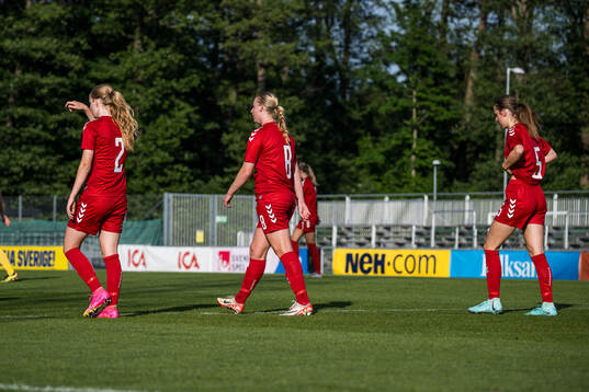Carli Scheuer, Emilie Holt and Maya Lefeuvre of Denmark