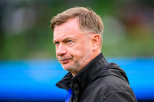Head coach Peter Gerhardsson of Sweden