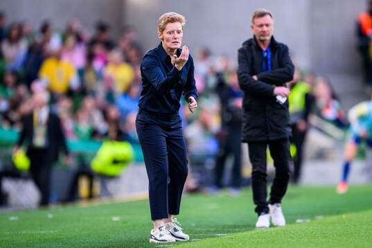 Head coach Eileen Gleeson of Ireland and Head coach Peter