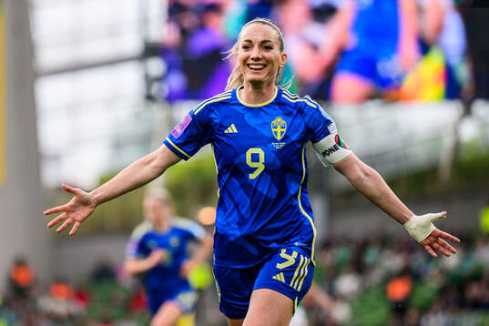 Kosovare Asllani of Sweden celebrates