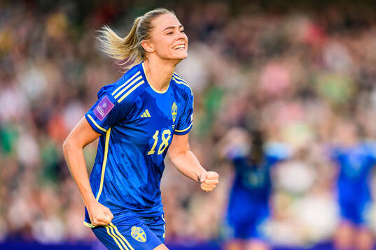 Fridolina Rolfö of Sweden celebrates