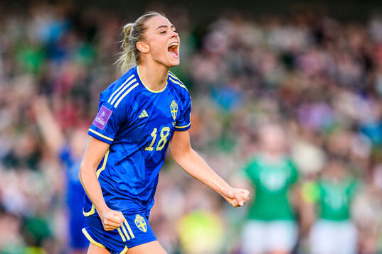 Fridolina Rolfö of Sweden celebrates