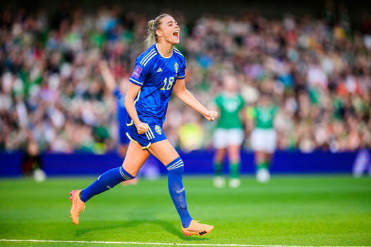 Fridolina Rolfö of Sweden celebrates