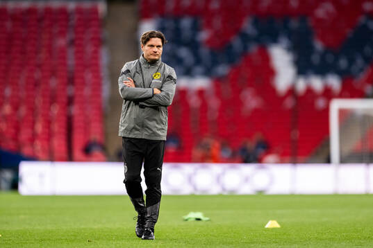 Head coach Edin Terzic of Dortmund