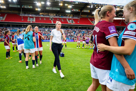 Head coach Gemma Grainger of Norway