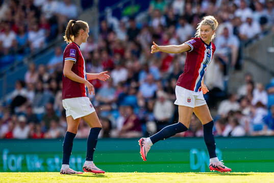 Caroline Graham Hansen and Ada Hegerberg of Norway