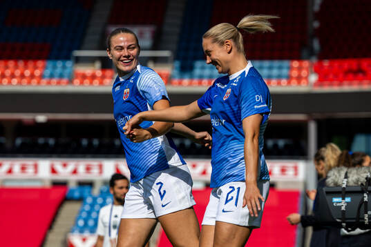 Marthine Østenstad and Lisa Naalsund of Norway