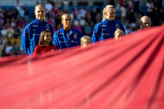 Sophie Román Haug, Celin Bizet Ildhusøy and Mathilde