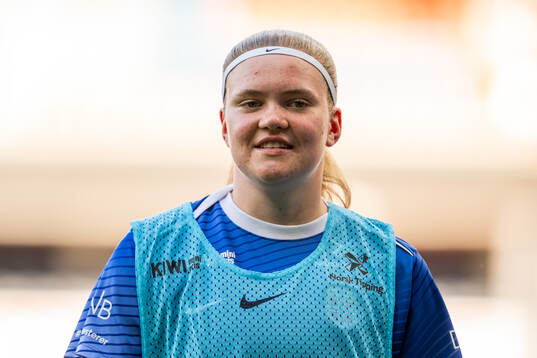 Signe Gaupset of Norway warms up