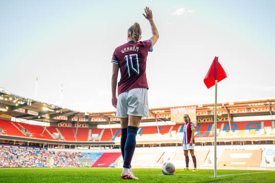 Caroline Graham Hansen of Norway takes a corner kick
