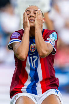 Celin Bizet Ildhusøy of Norway reacts