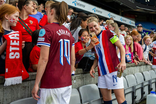 Caroline Graham Hansen and Ada Hegerberg of Norway
