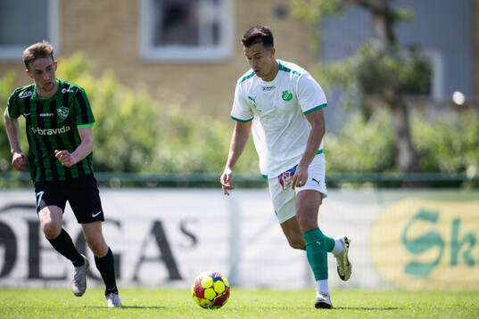 Bläddra bland fler bilder av Fotboll, Div 2, herr, Högaborg - Hässleholms IF