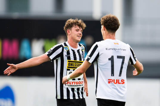 Landskronas Max Nilsson och Samuel Burakowsky jublar